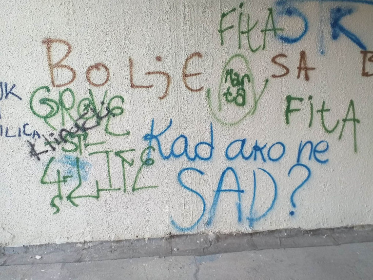 Ljubavni graffiti na zidovima